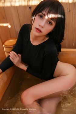不扣钮的女孩 下载