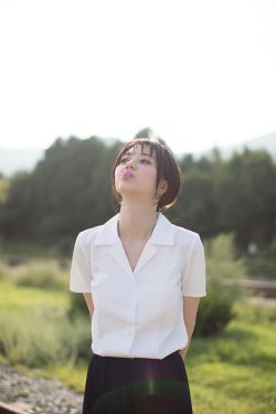 叶子楣女机器人